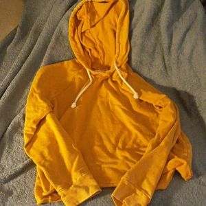 Universal thread hoodie